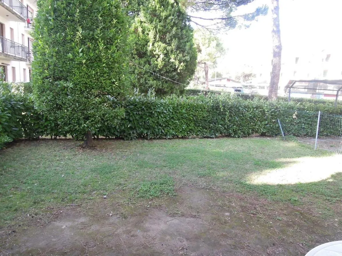 Villa With Garden In A Quiet Place 500M From The Sea Bibione Apartment