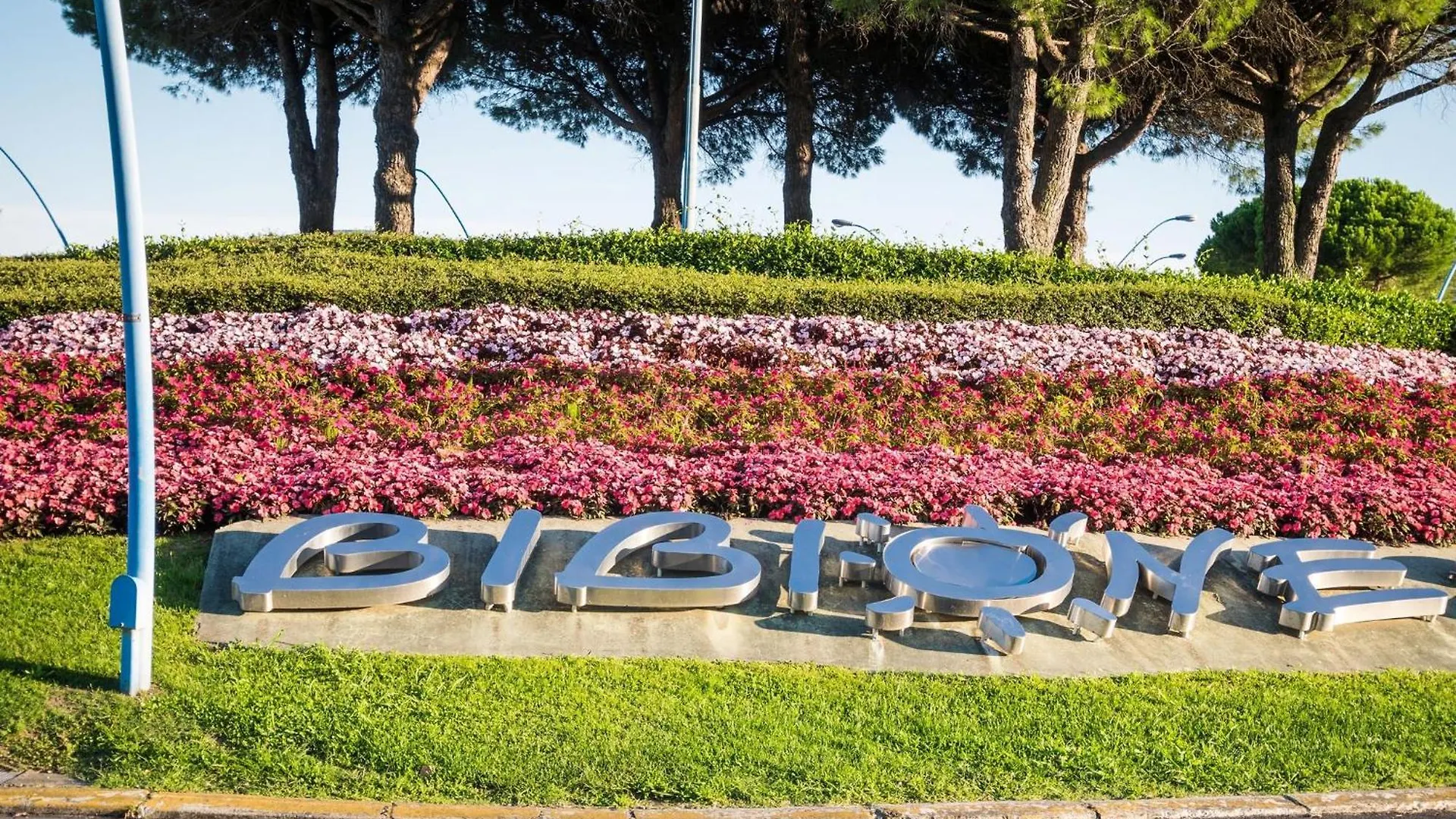 Villa With Garden In A Quiet Place 500M From The Sea Bibione Apartment